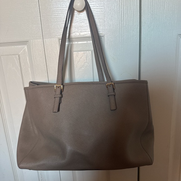 Grey/Brown Large Michael Kors purse with matching wallet - Picture 4 of 9